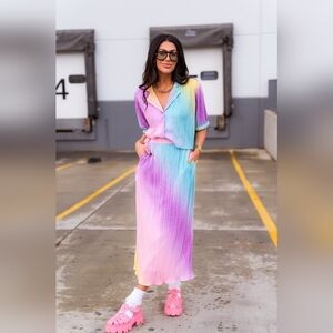 Dressed In Lala Set Cest La Vie Plisse Set - Rainbow Daydream